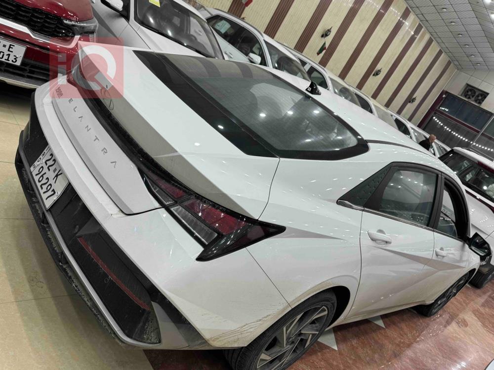هیوندای ئەلەنترا